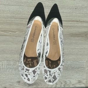 White lace wedding/bridal slipper flats